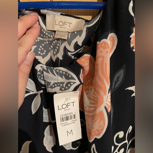 Loft Outlet Tank Top NWT - Picture 3 of 3